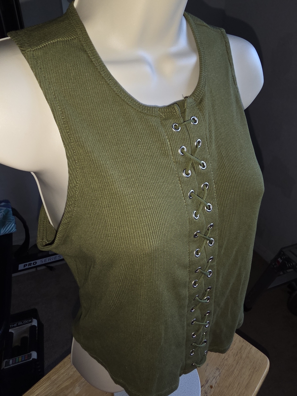 Lace-Up Ribbed Tank Top NWOT - Picture 2 of 4